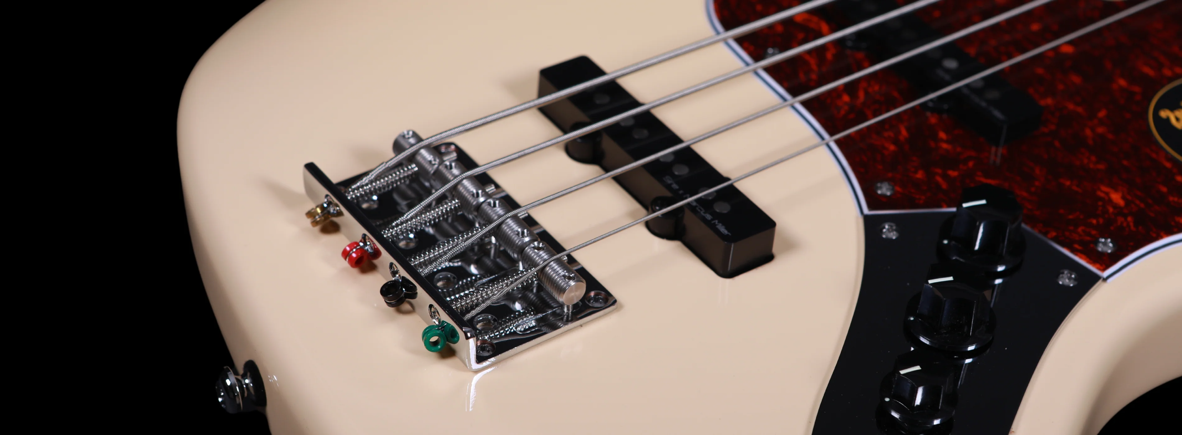Sire Marcus Miller V5 4-String - Image 38